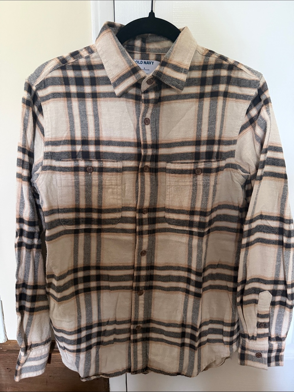 Old Navy Men's Beige and Black Plaid Button-Down Shirt